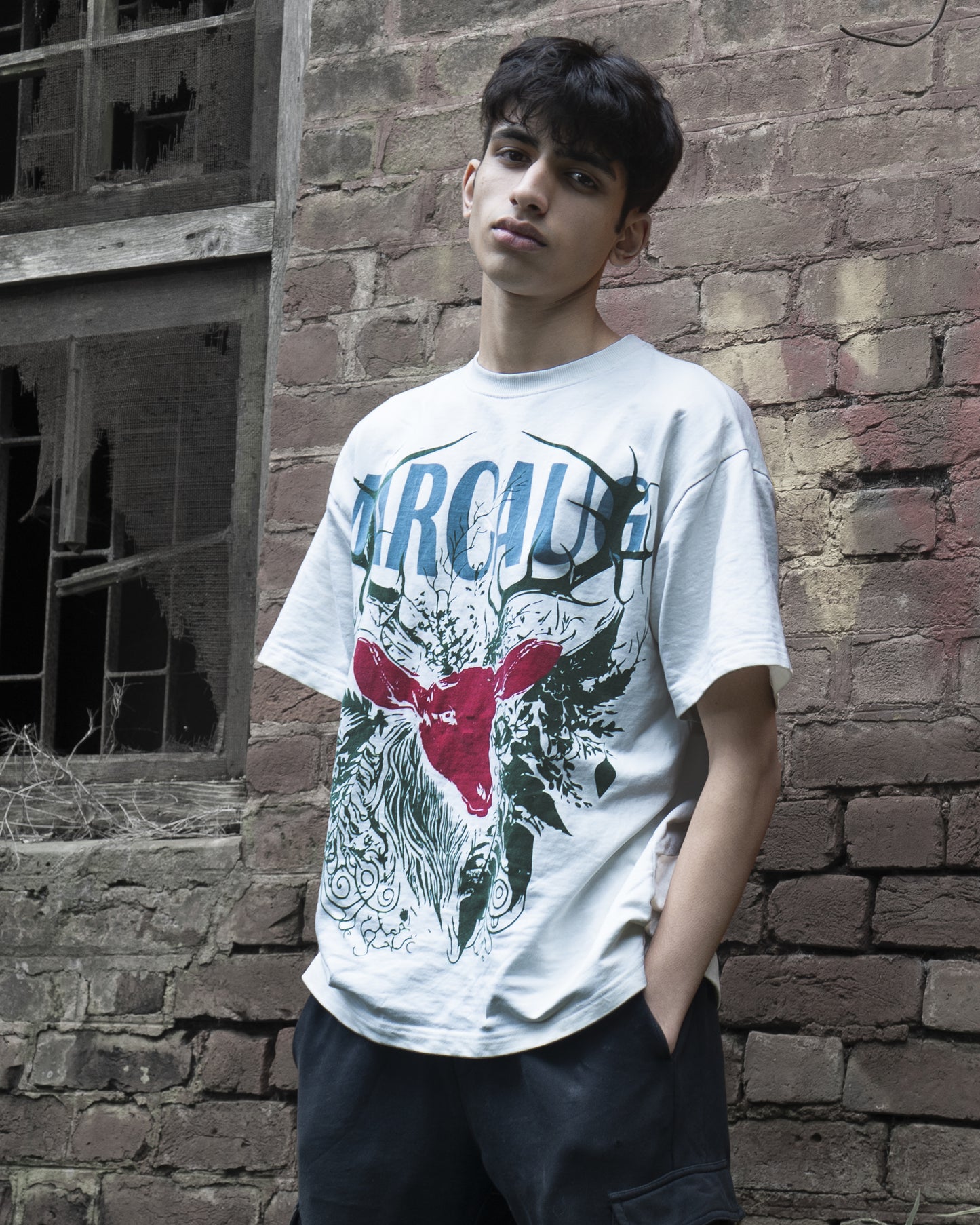 WILD ESSENCE TEE