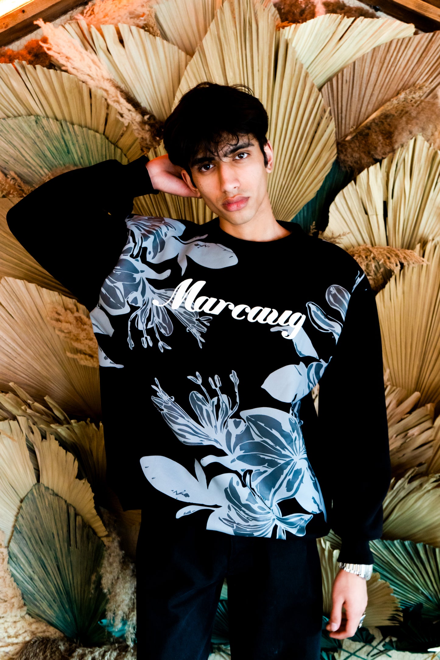 FLORAL NOIR SWEATSHIRT